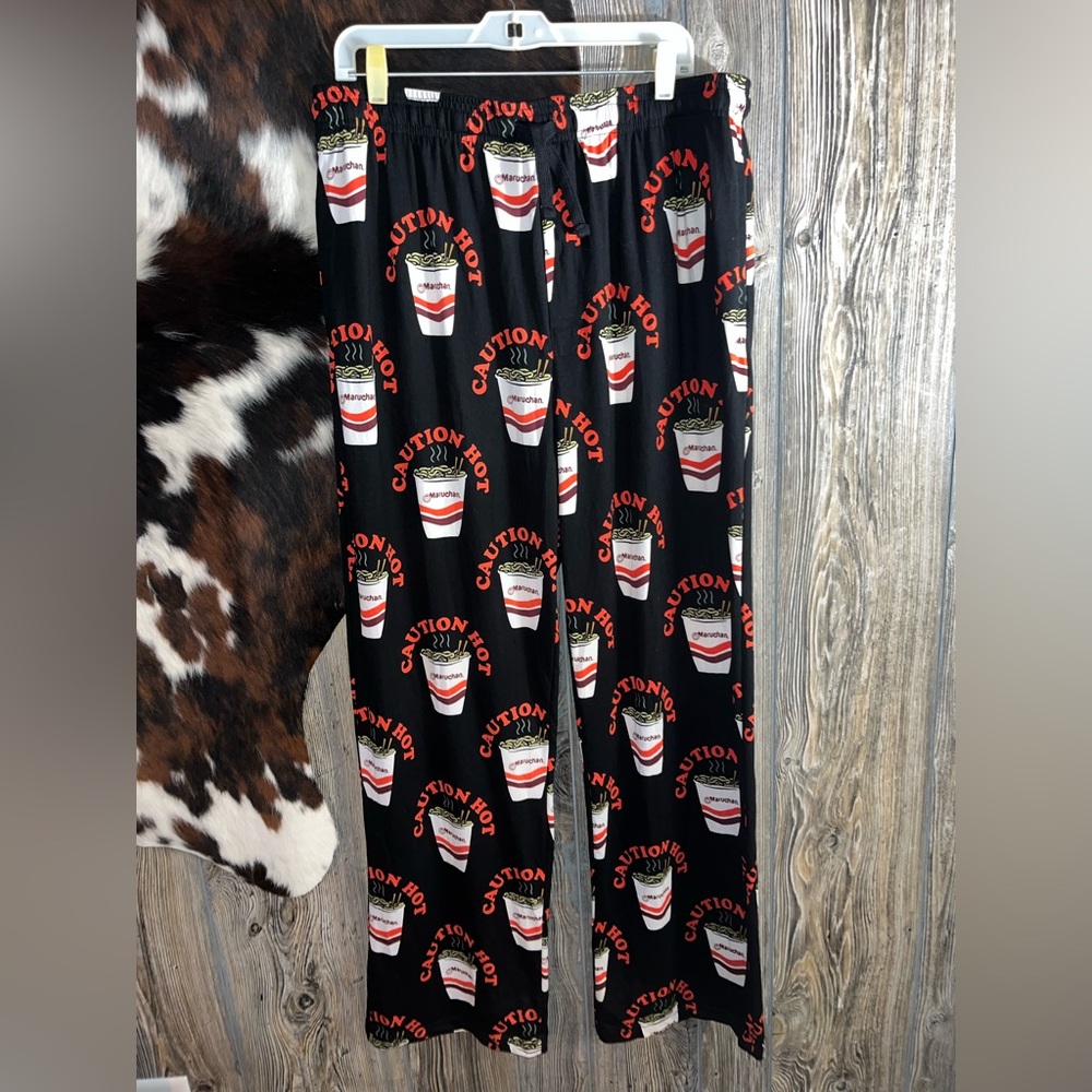 Maruchan size XL black with ramen noodle design all over sleep pants